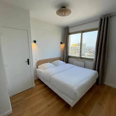 Penthouse / 2 Bedrooms In City Center Of Angers Exterior photo