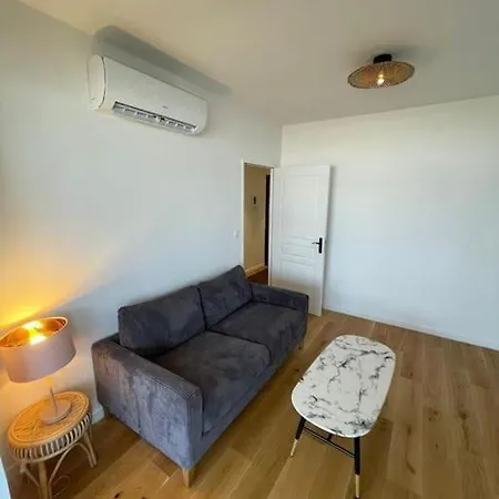 Penthouse / 2 Bedrooms In City Center Of Angers Exterior photo